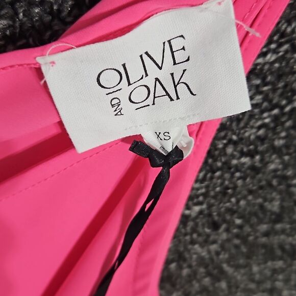 NWT Olive and Oak Pink XS Spaghetti Strap Top Blouse - Picture 4 of 12